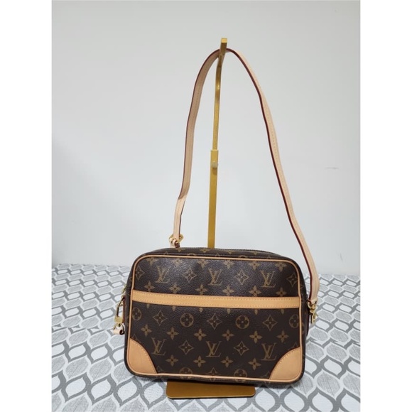 Authentic Louis Vuitton Monogram Canvas Trocadero 27 Bag - Picture 1 of 13